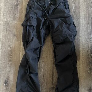 Aritzia Women's Black Cargo Pants